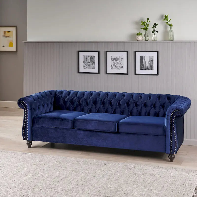 Divano Chesterfield a 3 posti da 84,75" con bottoni, borchie e piedini