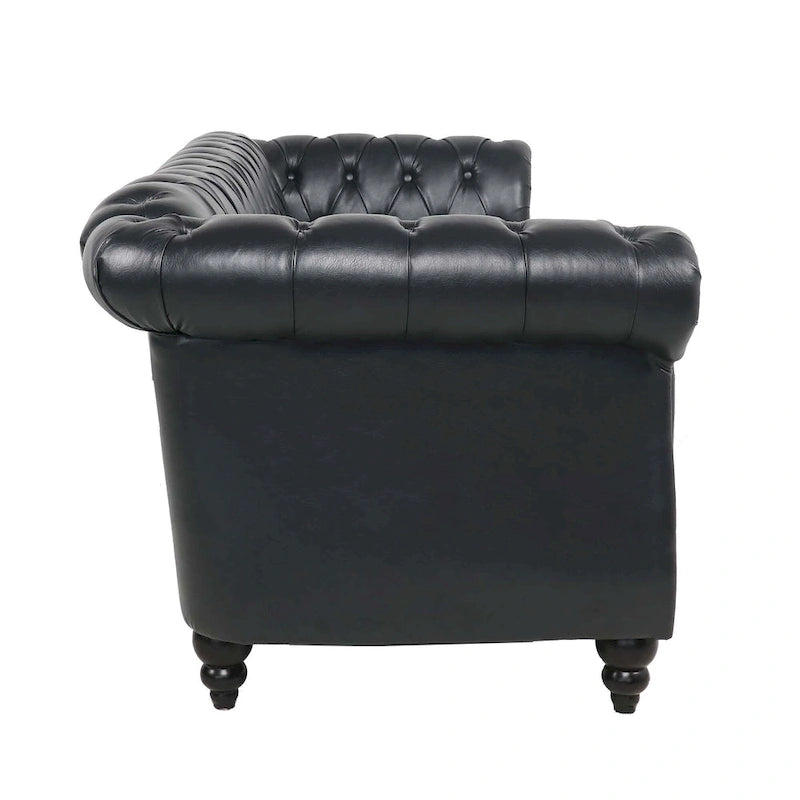 Divano Chesterfield a 3 posti con braccioli arrotolati